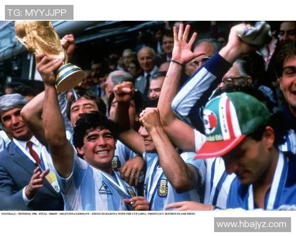 世界足坛十大传奇球星退役背后的故事与影响力解析 世界足坛十大传奇球星退役背后的故事与影响力解析