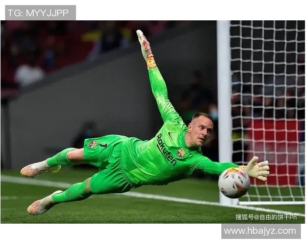 戴手套踢足球的球星揭秘 为什么他们选择这种独特的装备方式