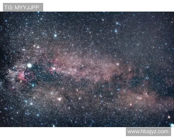 足球星空下的女孩与梦想之路一起闪耀的光辉 足球星空下的女孩与梦想之路一起闪耀的光辉